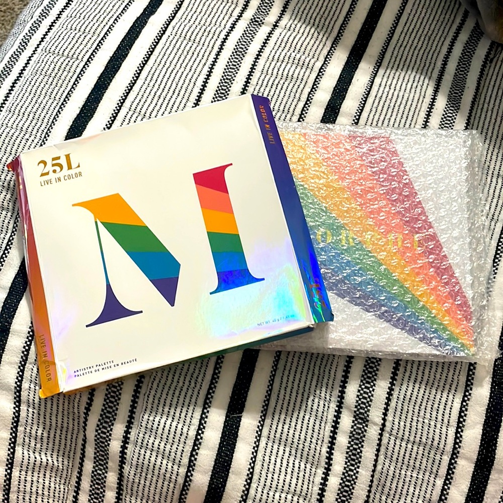 2019 Morphe Pride Collection - Live in Color 25L Palette